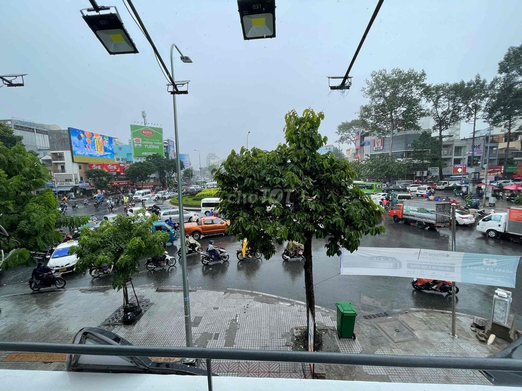 Cho thuê nhà NC MTĐ Lý Thái Tổ P10 Quận 10  